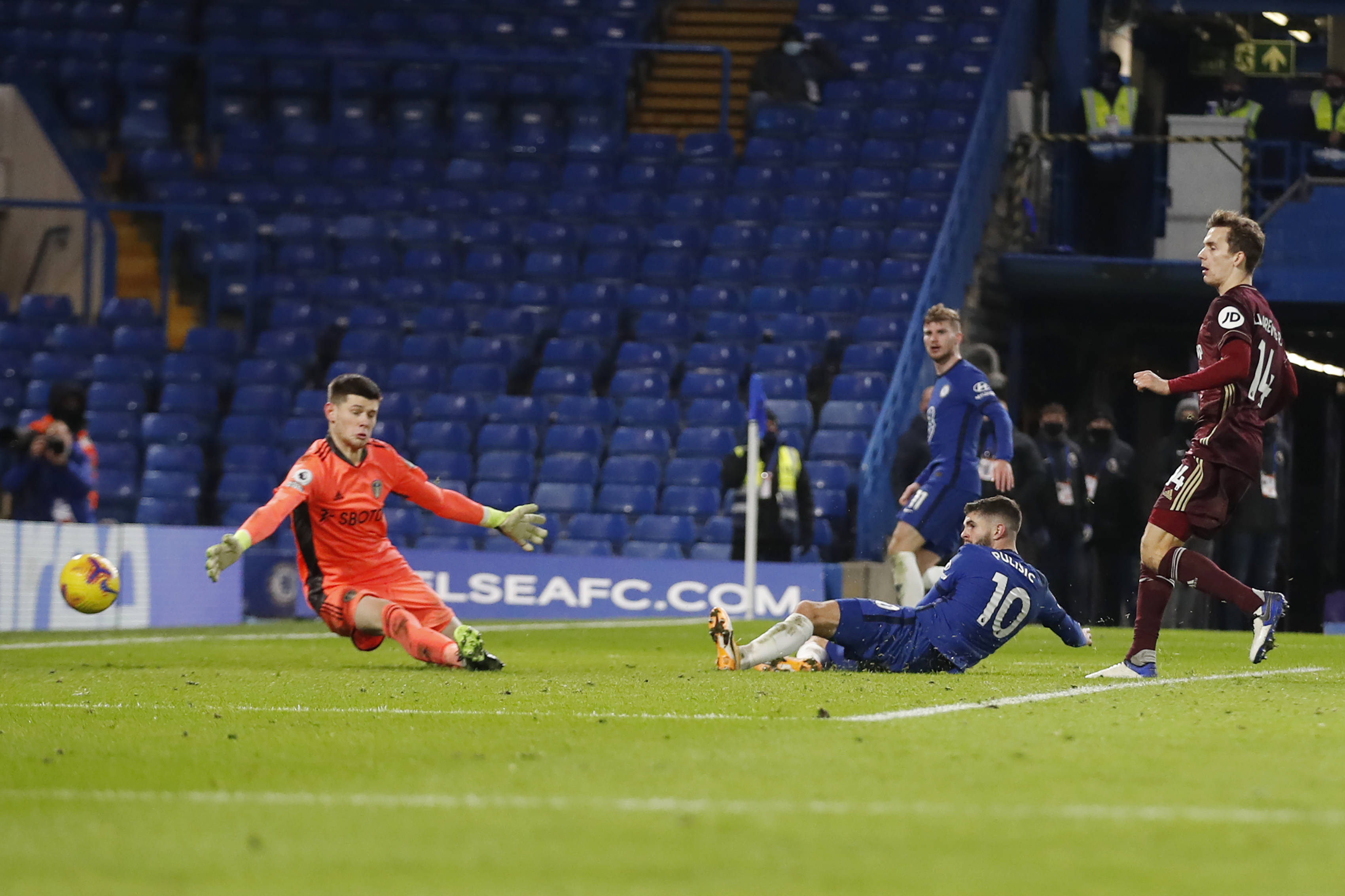 却在此方面 却在此方面